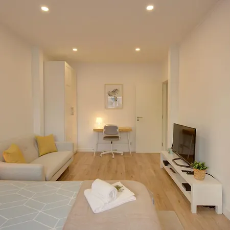 Casa Graziela, Jardim Privado E Totalmente Equipada Facil Acesso A Transportes *